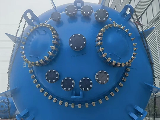 グラスライニング反応機、クローズタイプ