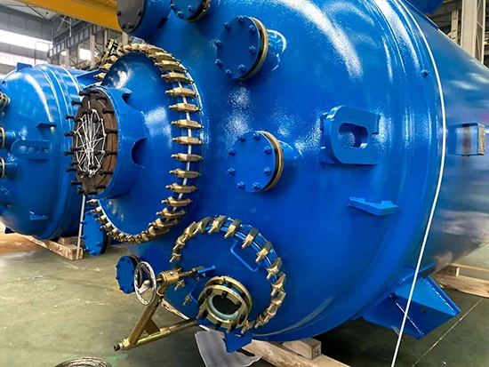 グラスライニングマンホール