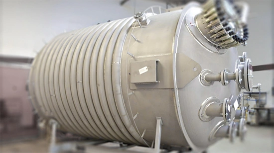 半割コイルジャケット反応機(チタン製)