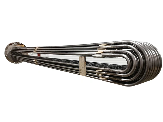 Uチューブ式熱交換器（タンタル製）