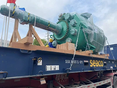 グラスライン機器の納品