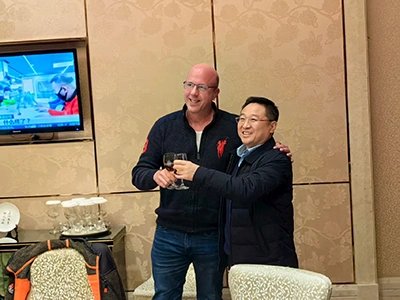 ドイツの顧客とのプロジェクト成功の祝賀会