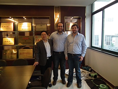 中東の顧客が当社施設を訪問