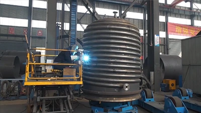 ハーフパイプジャケット溶接